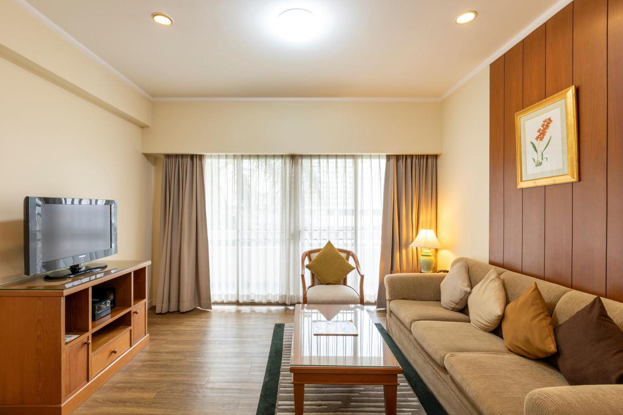 แคนทารี เฮาส์ โฮเทล แอนด์ เซอร์วิสอพาร์ทเมนท์ กรุงเทพ Aparthotel กรุงเทพมหานคร ภายนอก รูปภาพ