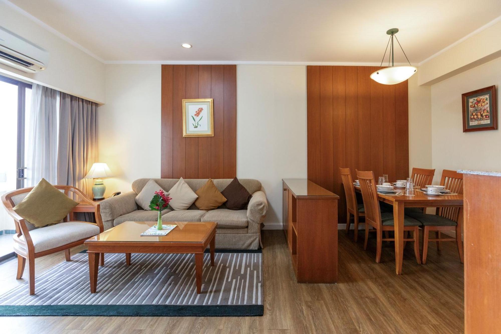 แคนทารี เฮาส์ โฮเทล แอนด์ เซอร์วิสอพาร์ทเมนท์ กรุงเทพ Aparthotel กรุงเทพมหานคร ภายนอก รูปภาพ