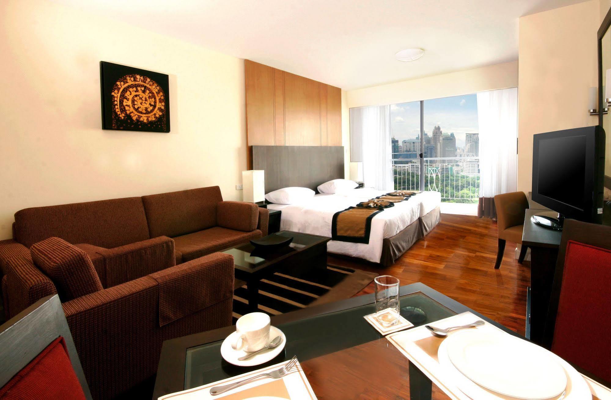 แคนทารี เฮาส์ โฮเทล แอนด์ เซอร์วิสอพาร์ทเมนท์ กรุงเทพ Aparthotel กรุงเทพมหานคร ภายนอก รูปภาพ